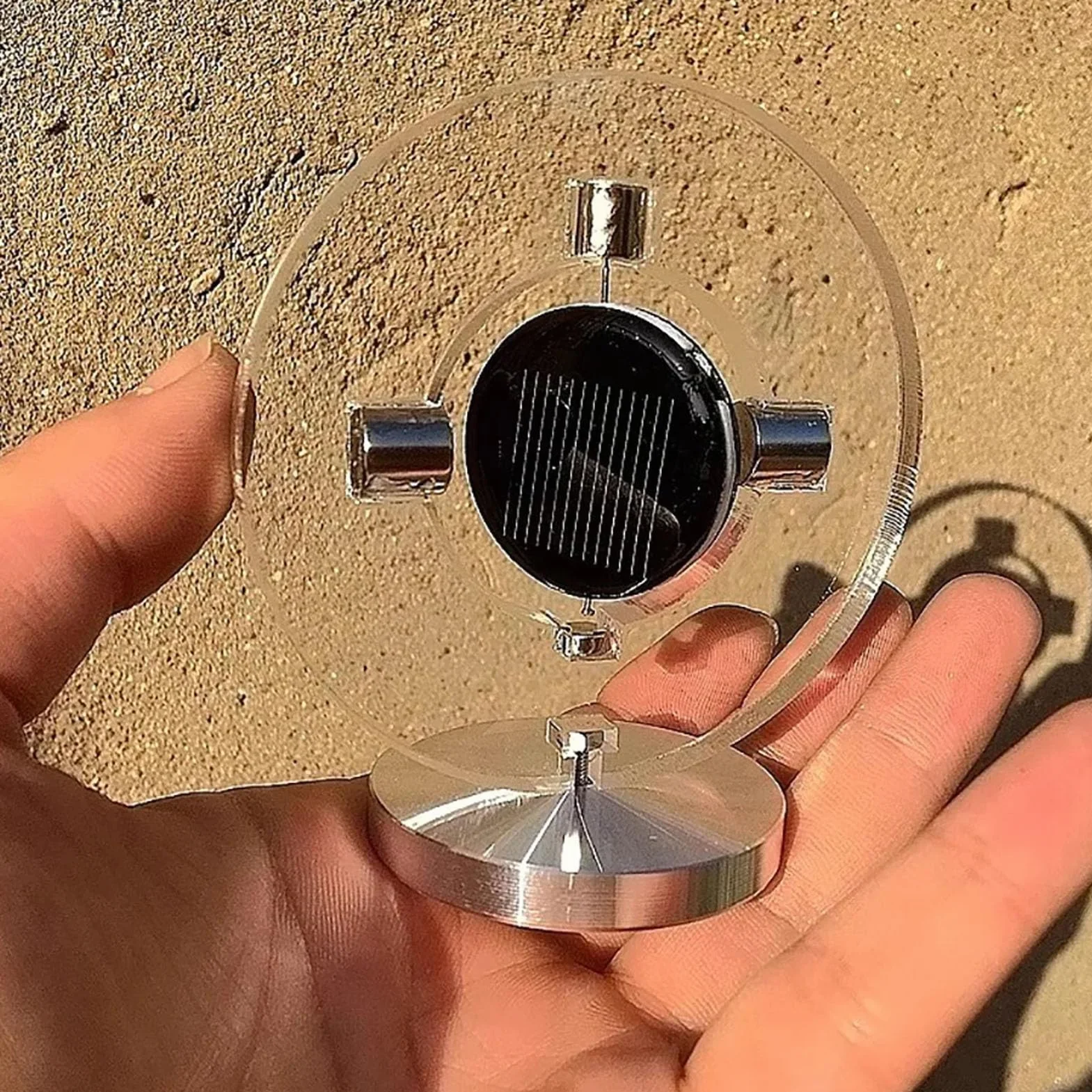 Toplionace Hochempfindlicher Solarbetriebener Magnetschwebemotor Als Schreibtischdeko – Mendocino-Motor, Kreatives Schwebendes Technik-Gadget