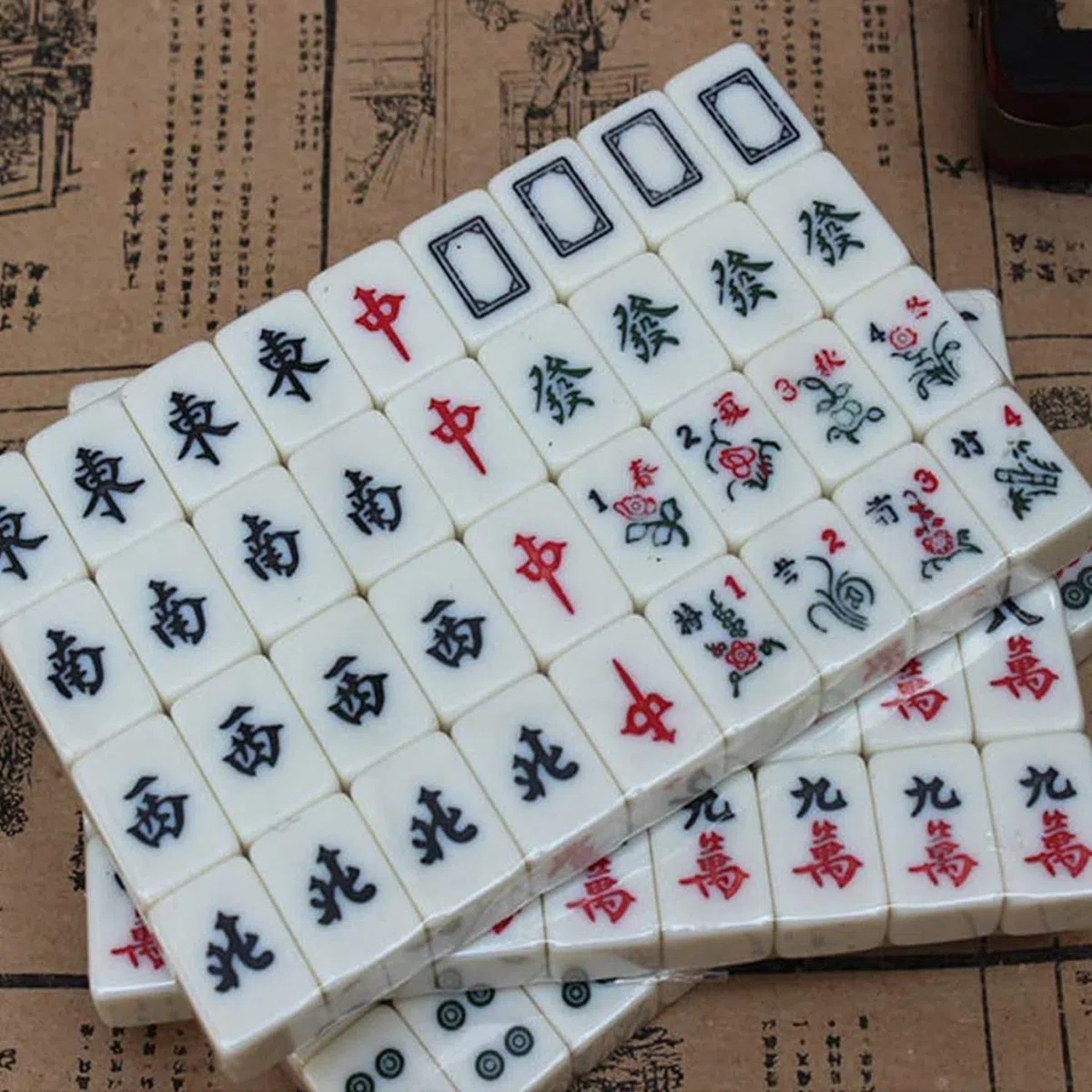 144 Mahjong Fliesen, Antique Mahjong Anzug Mahjong Set Reise Tragbares chinesisches Mah Jong antikes Familienspiel Töte langweilige Zeit für Erwachsene, lustige kleine Spiele