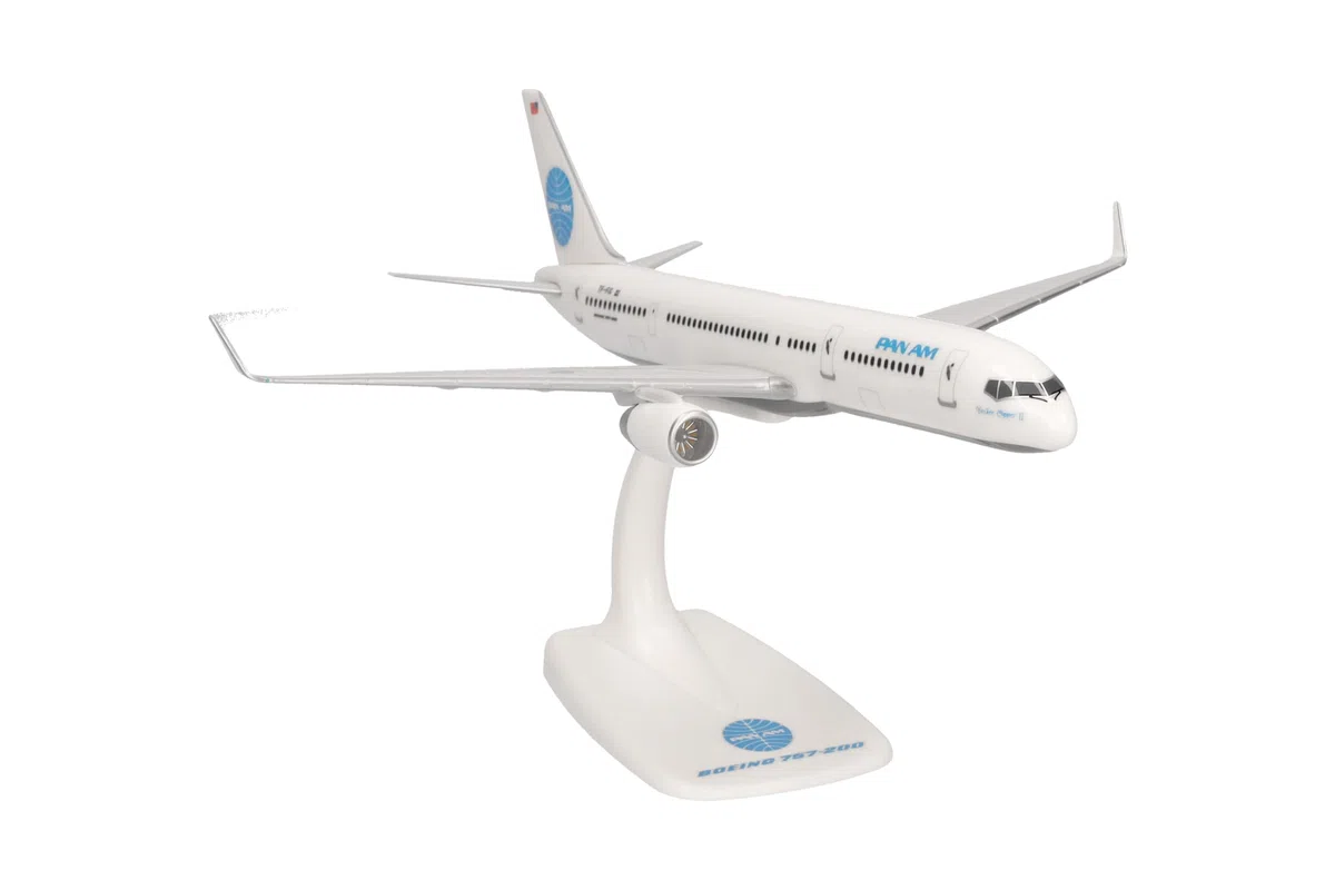Herpa Snap-Fit Modellflugzeug Pan Am Boeing 757-200 "Tracing The Transatlantic Miniatur im Maßstab 1:200, Sammlerstück, Modell mit Standfuß, Kunststoff, Weiß