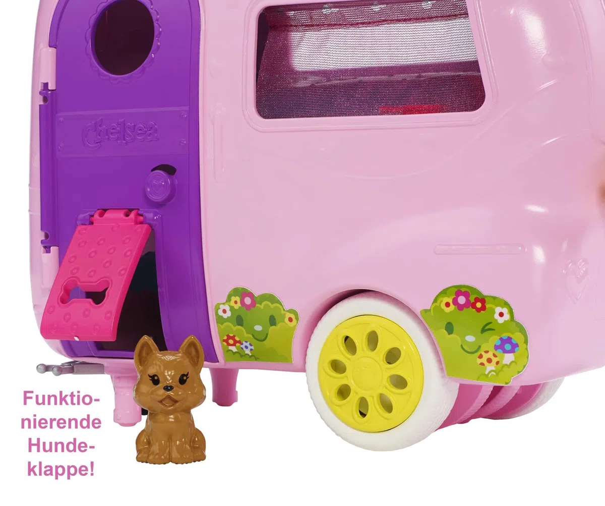 Barbie Chelsea Serie, Chelsea Auto und Camper Set mit 10+ Barbie Camping Accessoires, 1x Chelsea Puppe, Teal Auto und Pink Mini Camper, Geschenke für Kinder ab 3 Jahren,FXG90