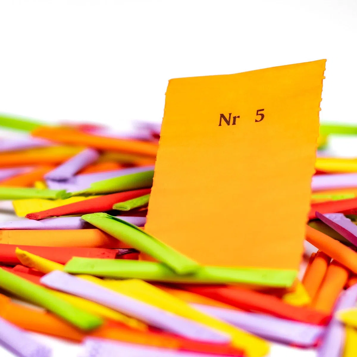 Tombola Lose - Regenbogenlose SET | 1-500 Gewinne | 1500 Nieten | inkl. Aufklebenummern | bunt gemischt