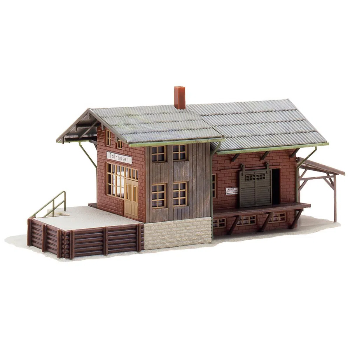 FALLER Güterbahnhof Modellbausatz mit 98 Einzelteilen 209 x 82 x 90 mm I Modelleisenbahn Zubehör H0 Gebäude I Modelleisenbahn H0 Lagerschuppen