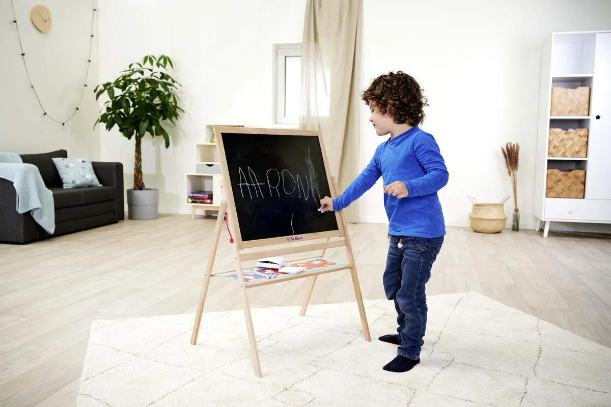 Eichhorn - Standtafel, Kindertafel mit 10 Kreiden, 1 Stift und Schwamm, zweiseitig beschreibbar, mit Ablage, drehbar, 13 teilig, 58x86 cm, aus Buchenholz, ab 3 Jahren, Bunt, 100002588