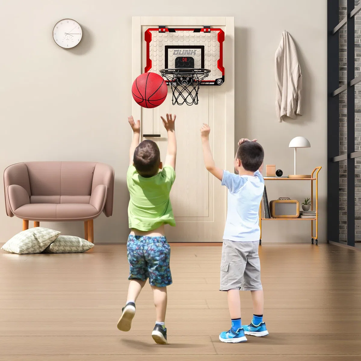 TEMI Basketballkorb Indoor, Mini-Basketballkorb mit 4 Bällen & elektronischer Anzeigetafel, über der Tür Basketballbrett, Basketballspielzeug für Jungen Mädchen Alter