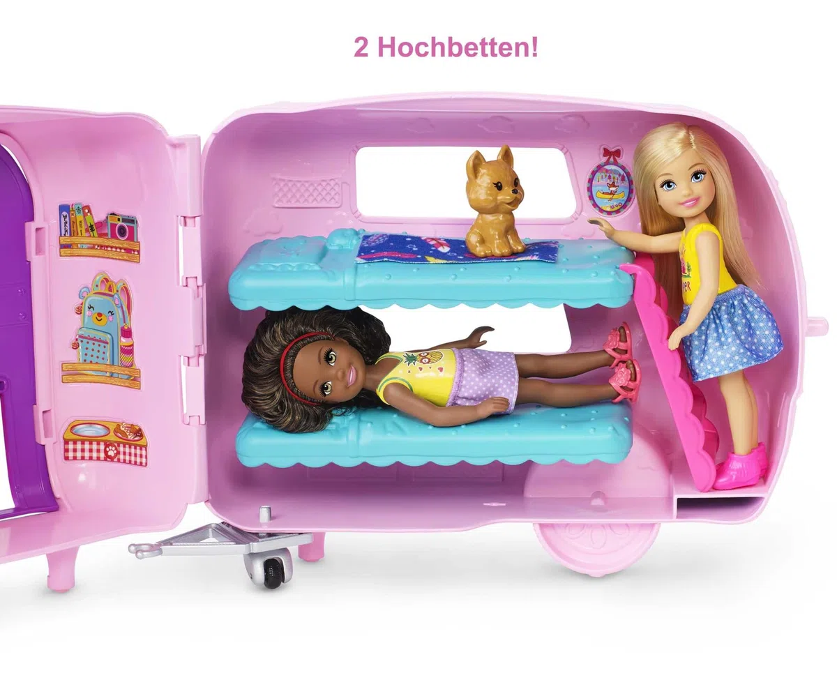 Barbie Chelsea Serie, Chelsea Auto und Camper Set mit 10+ Barbie Camping Accessoires, 1x Chelsea Puppe, Teal Auto und Pink Mini Camper, Geschenke für Kinder ab 3 Jahren,FXG90