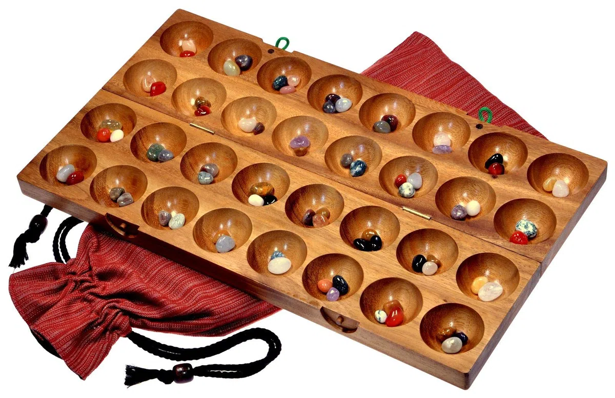 LOGOPLAY 85 Hus - Bao - Kalaha - Bohnenspiel - Muschelspiel - Edelsteinspiel aus Samena-Holz inkl. Edelsteinen und Stoffbeutel