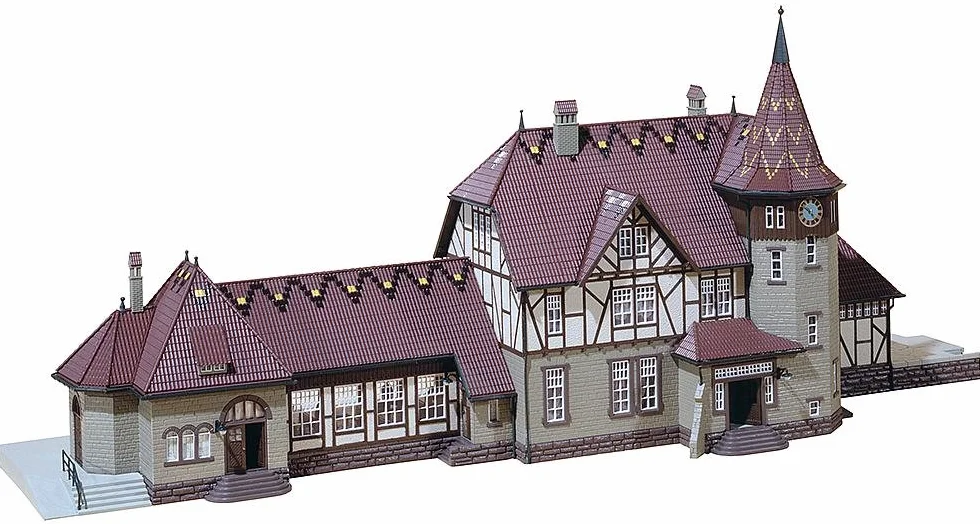 FALLER Bahnhof Schwarzburg Modellbausatz mit 406 Einzelteilen 550 x 185 x 230 mm I Modelleisenbahn Zubehör H0 Gebäude I Modelleisenbahn H0 Bahnhof