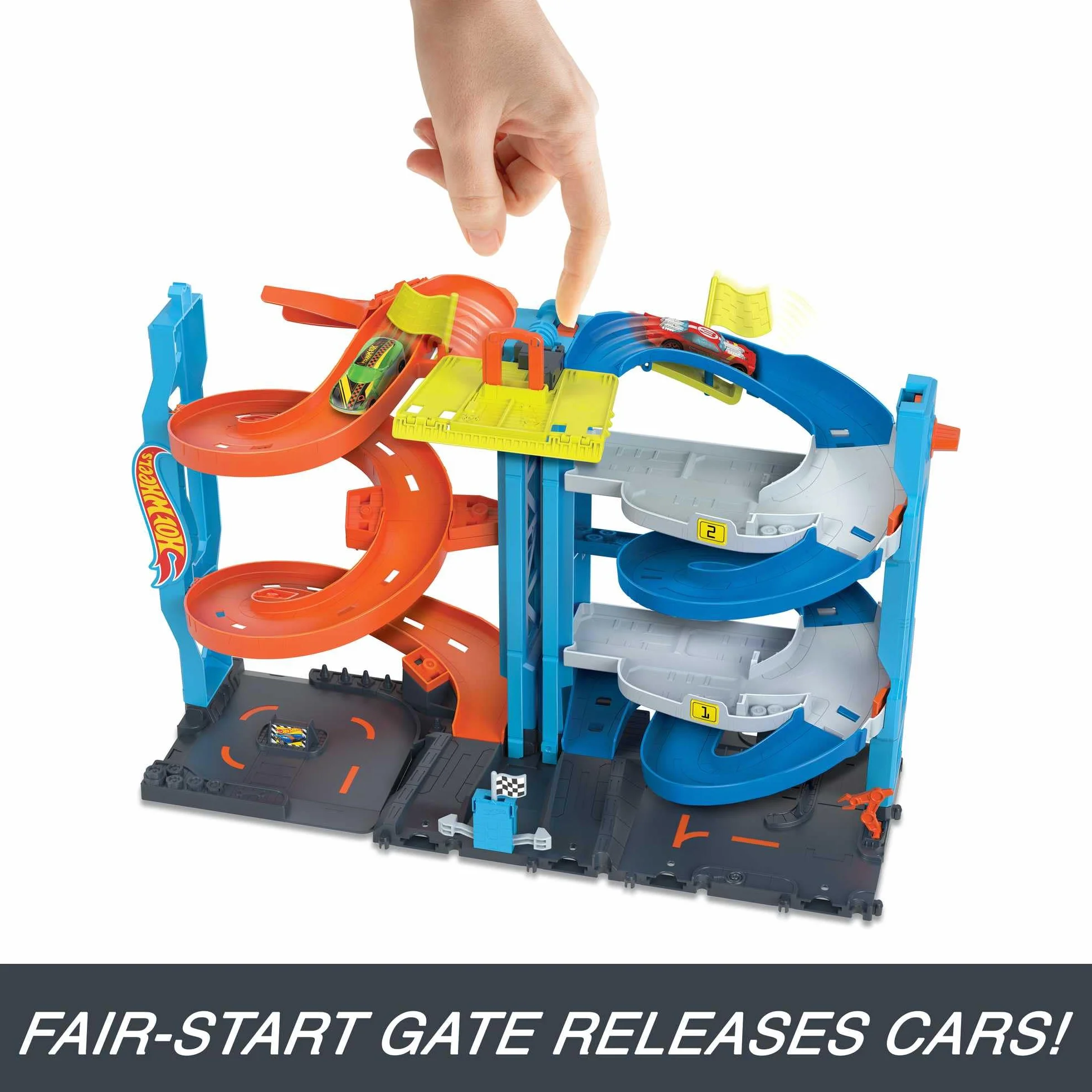 Hot Wheels City Trackset mit 1 Hot Wheels Auto, 2-in-1-Rennturm, von Einzelbahn in zweispurige Rennbahn umwandelbar, manueller Aufzug, HKX43